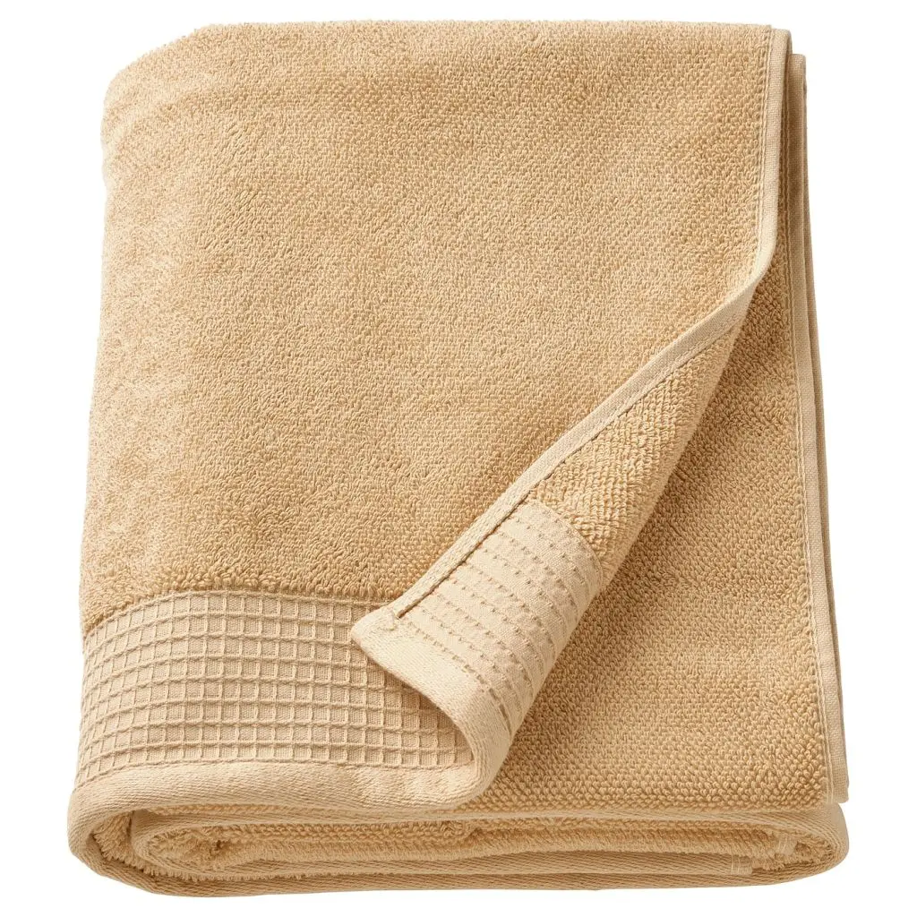 Светло-желтый