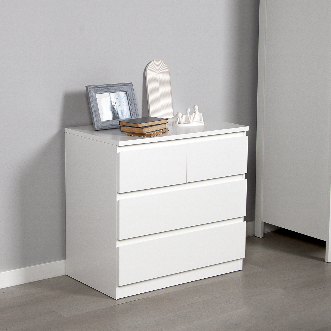 Комод МАЛЬТА с четырьмя выдвижными ящиками, цвет белый — изображение 3